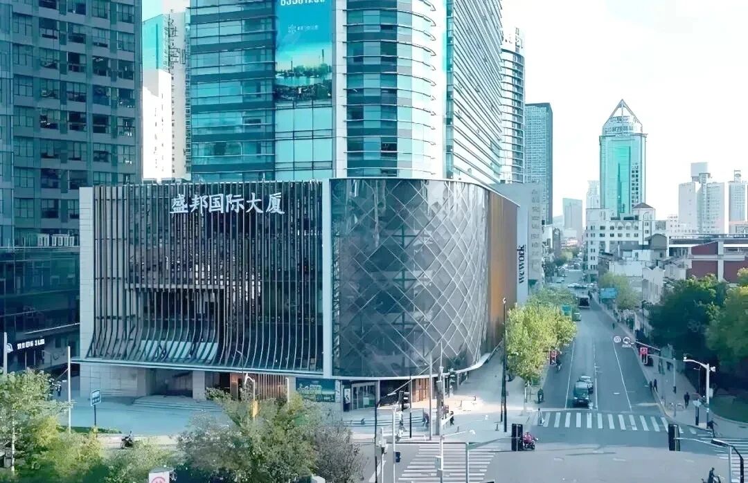 ���չ���