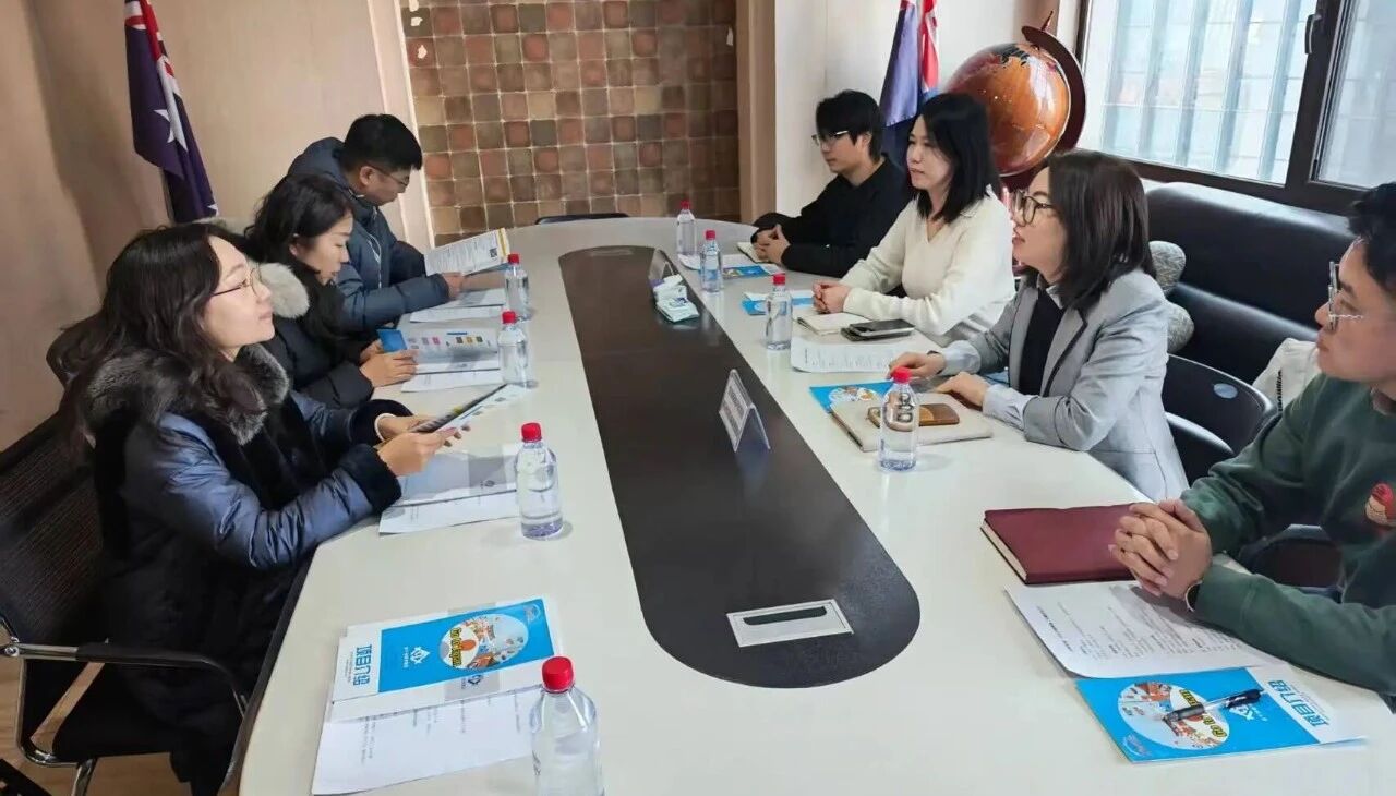 ���չ���